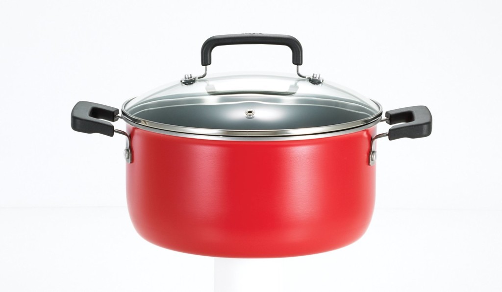 t fal signature total nonstick pot